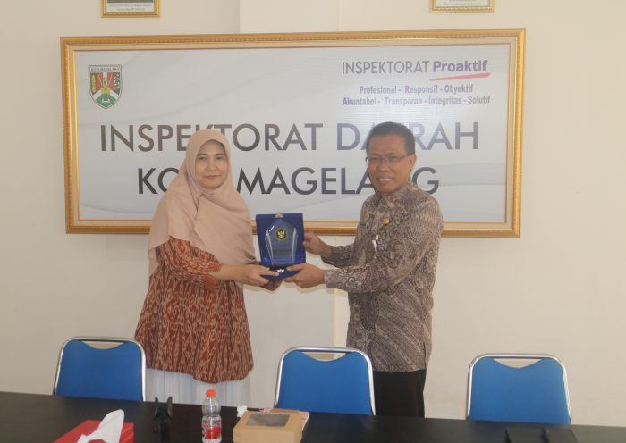 Tukar menukar Cinderamata