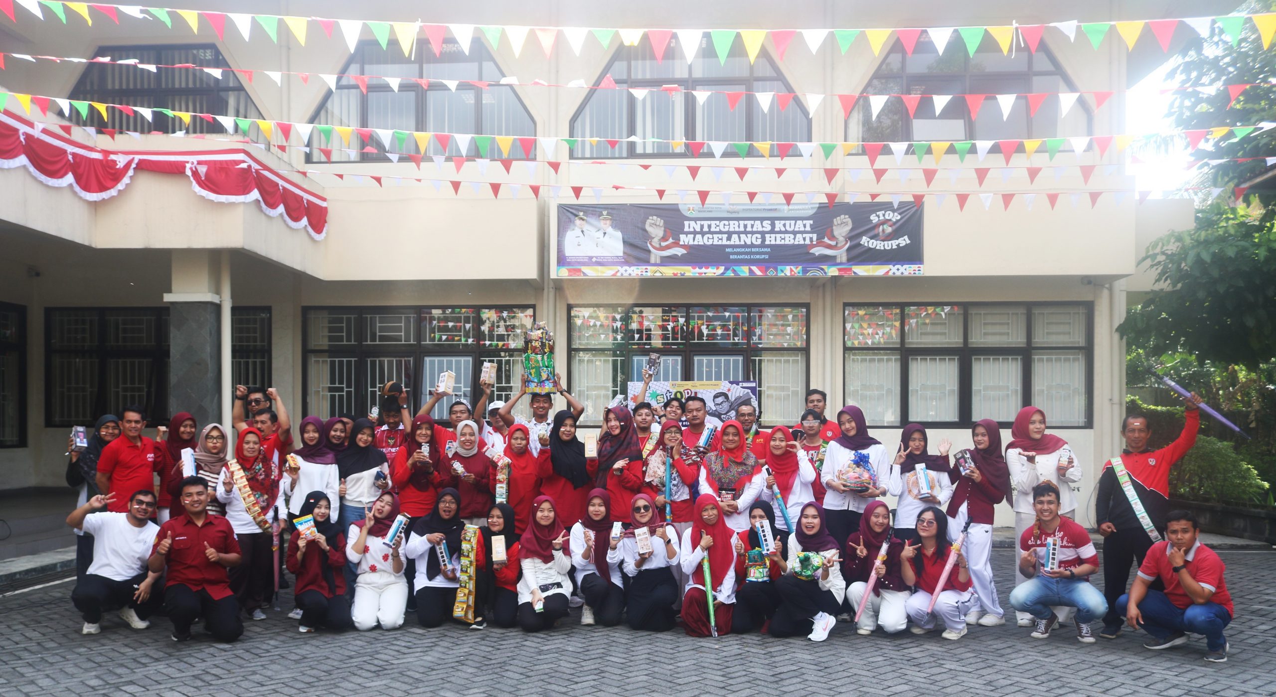 komitmen dalam membangun budaya kerja yang harmonis dan berintegritas, sekaligus memperingati perjuangan para pahlawan dengan cara yang membangkitkan semangat kebangsaan. Dirgahayu Republik Indonesia ke-80! Merdeka!